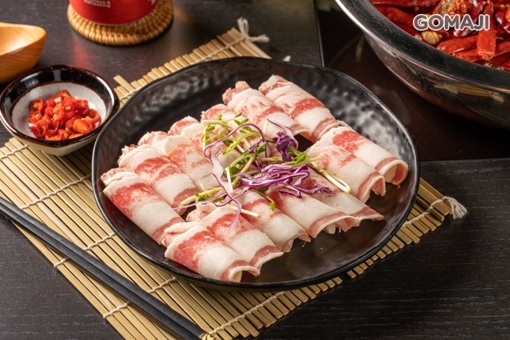 港式聞雞起爐麻辣雞煲火鍋