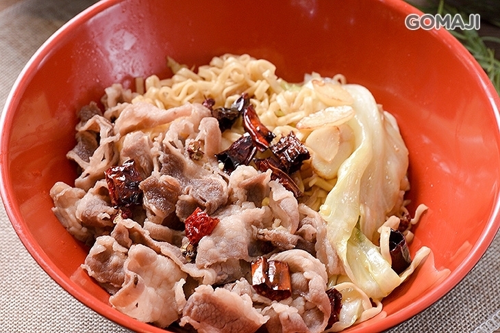 黑貓滷味(中正店)