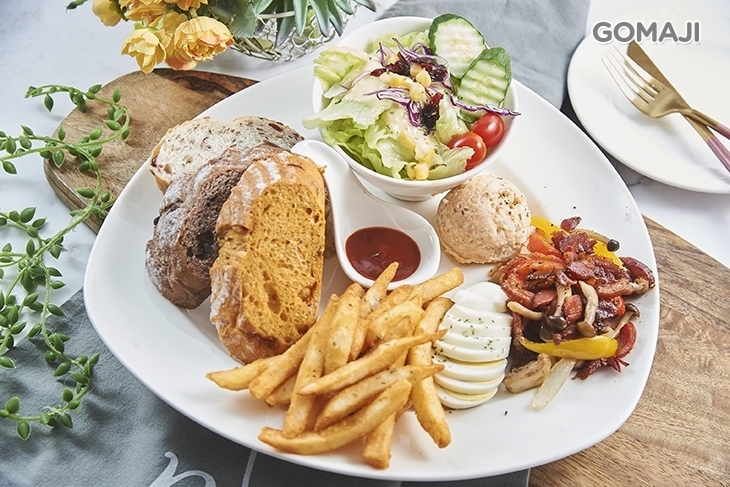 café de menippe 媚力泊咖啡(仁武店)