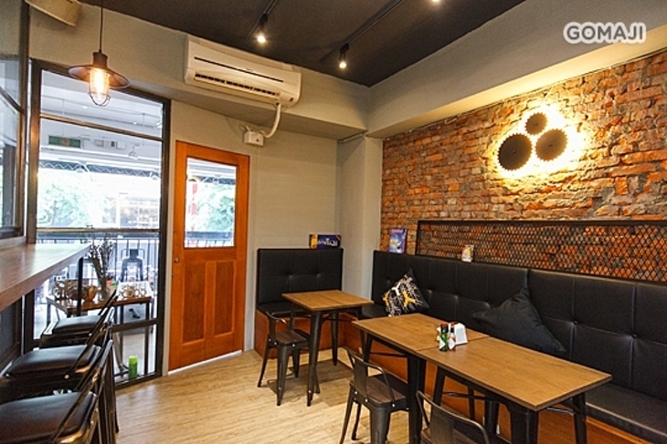 Nihow Cafe