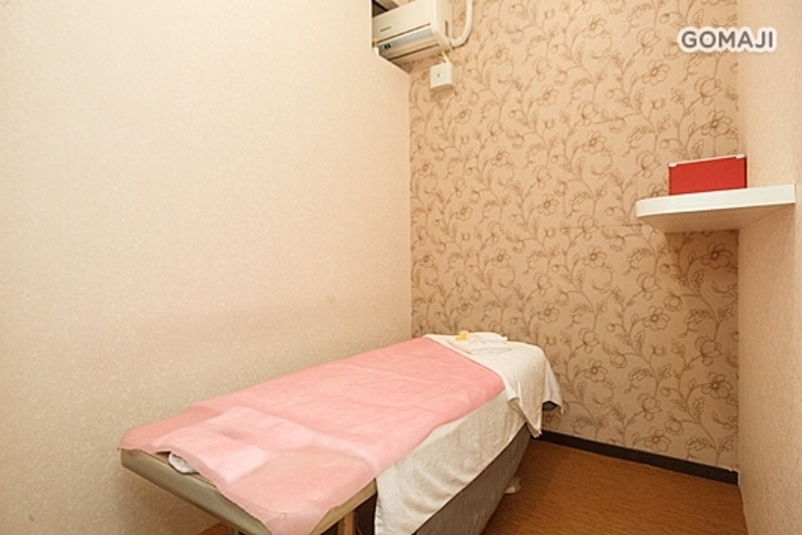 ​葳娜精緻SPA美學館​