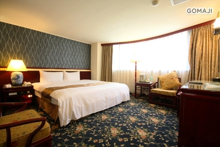 長弘時尚旅店(台中文心館)