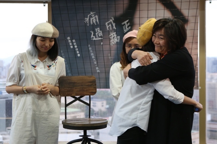 陪伴脆弱，讓40位半熟大人勇敢發聲