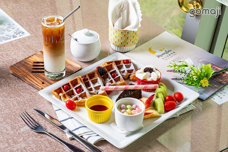 摘星樓 星月360度旋轉景觀餐廳