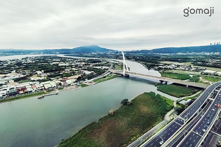 摘星樓 星月360度旋轉景觀餐廳