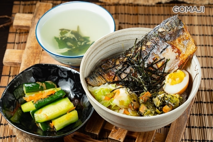 路弁攤 丼飯.炒泡麵專賣