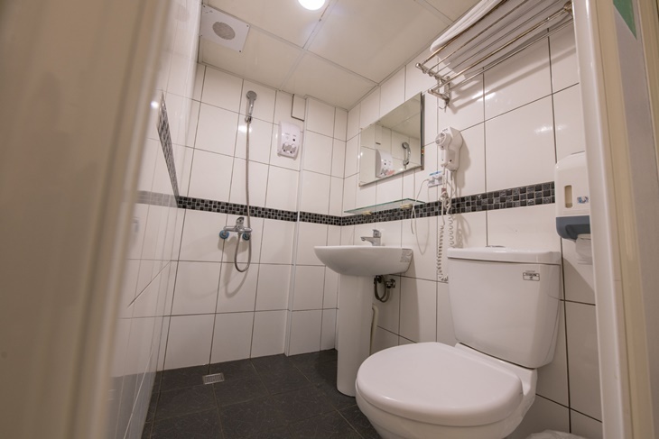 桃園中壢-英倫假期旅店