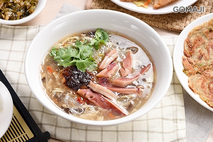 賈董的麵