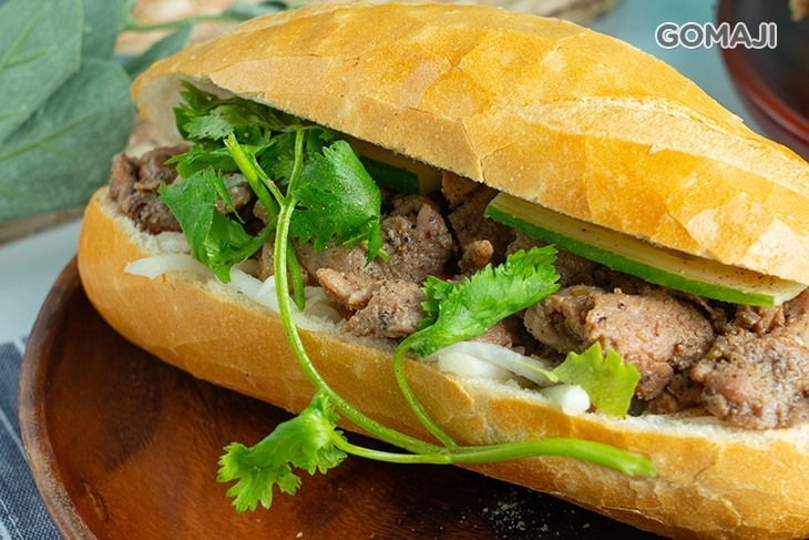 樂邦迷法越潛艇堡