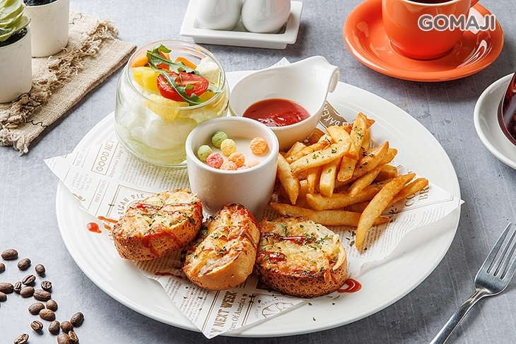 摘星樓 星月360度旋轉景觀餐廳