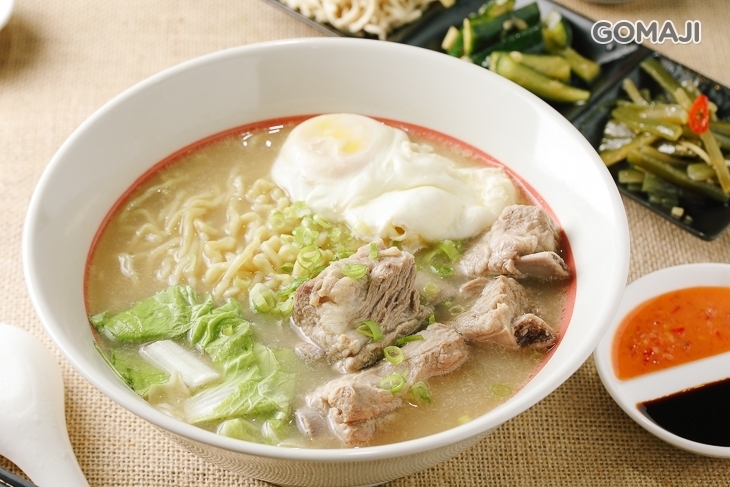 萬中肉骨茶
