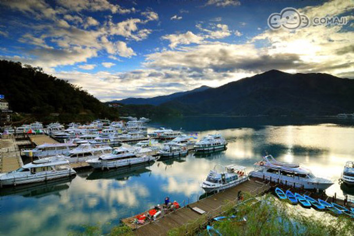 日月潭-碼頭水沙連館