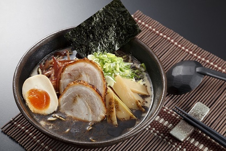 日本食堂TAkUMI