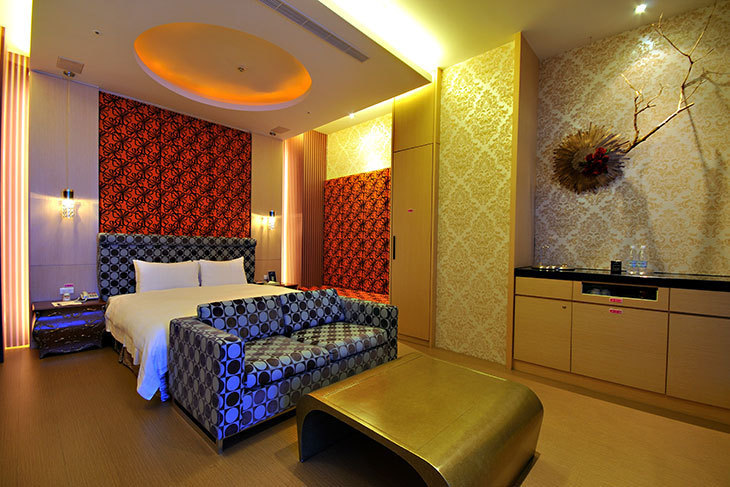 宜蘭-杜拜時尚戀館