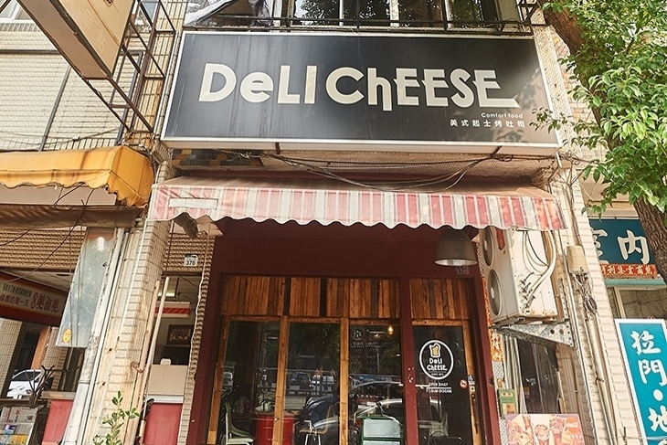 DeLI ChEESE
