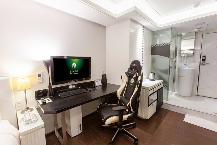 168inn旅館聯盟-i hotel電競桃園館