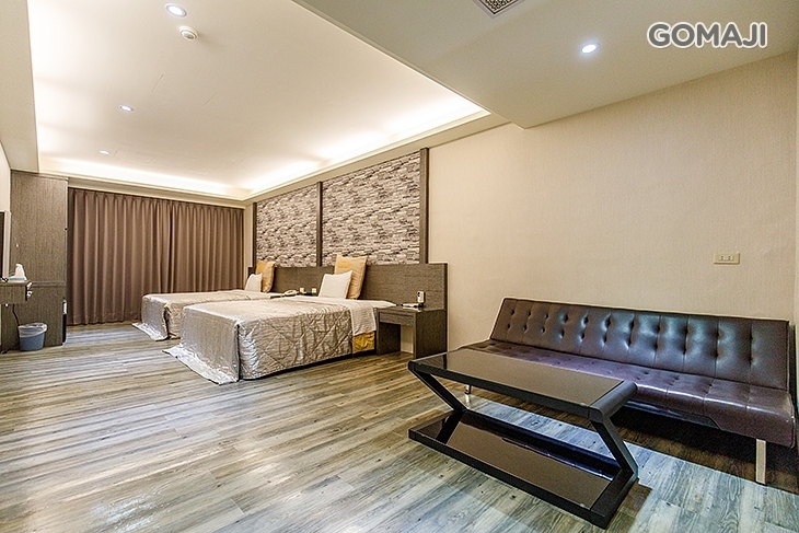 台北-嘉年華汽車旅館