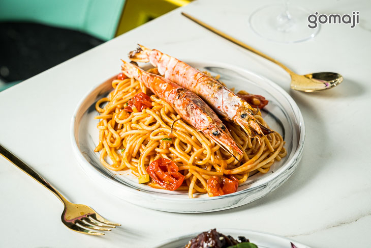 極串私廚餐酒館