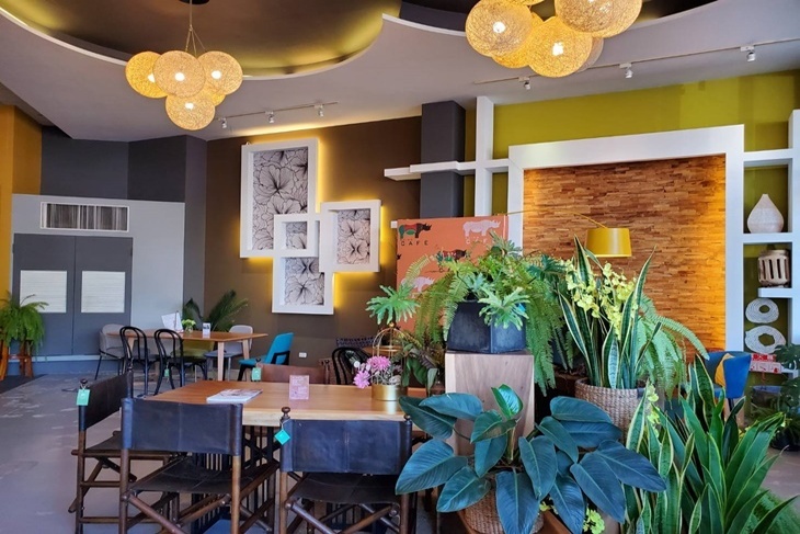 Rhino Cafe 犀牛咖啡