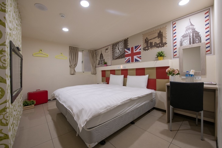 桃園中壢-英倫假期飯店