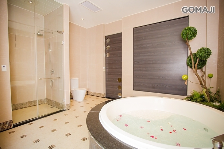 台中-愛之船汽車旅館