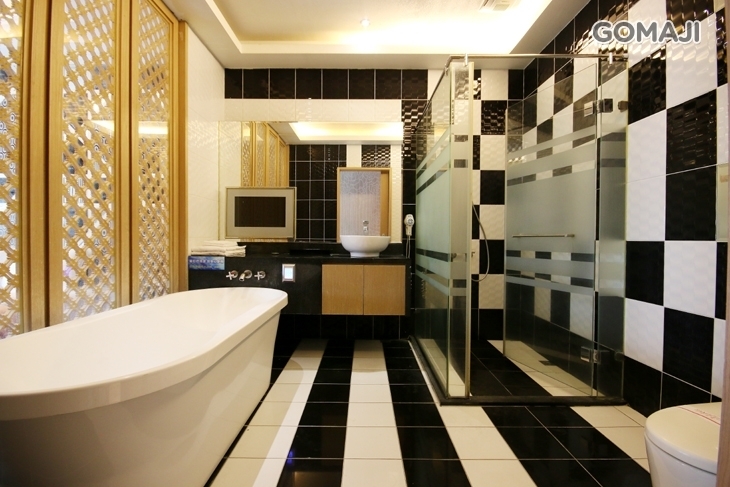 台中-羅馬假期汽車旅館