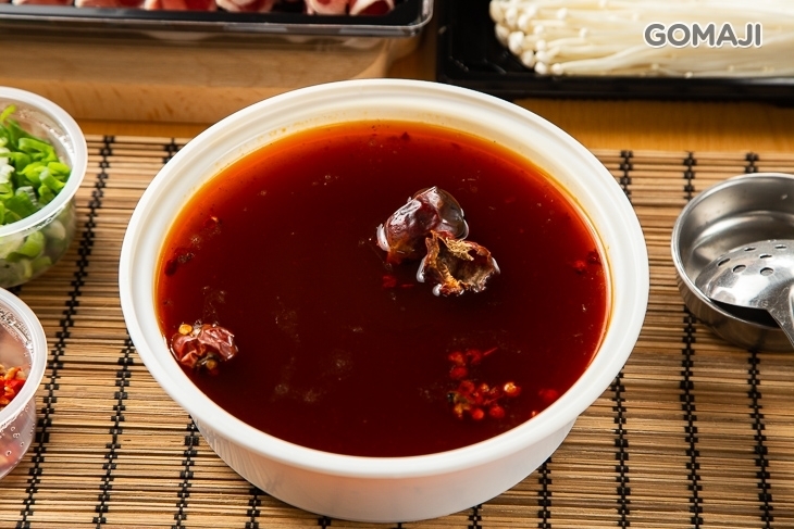 撈鍋界麻辣鴛鴦鍋