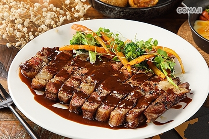 B612 Restaurant & Bar