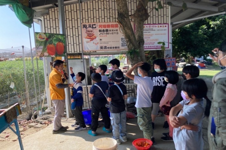 陪伴台南弱勢孩童品格成長