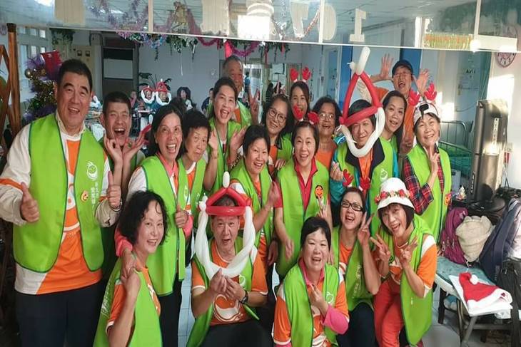 老老互助－愛笑寶貝團出動囉！