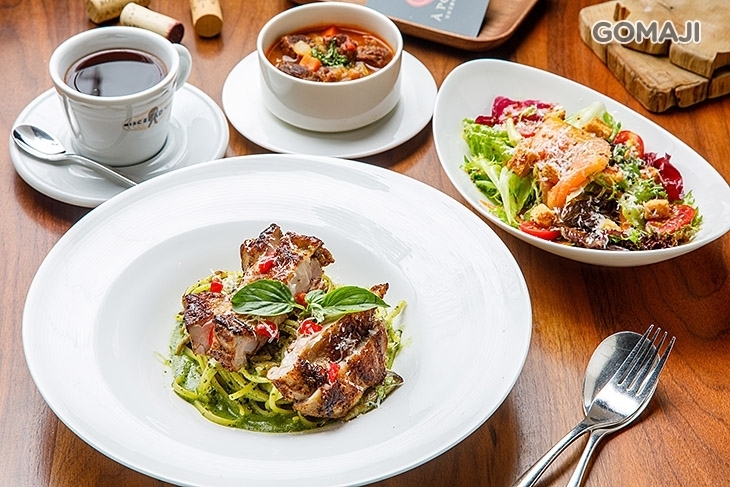 À Point Steak & Bar 艾朋牛排餐酒館