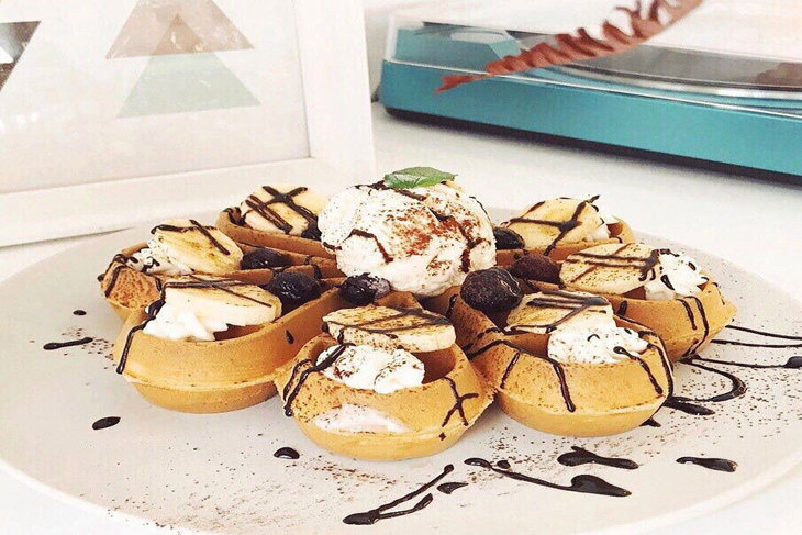 你後面  Behindyou Cafe