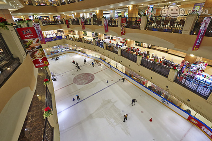 義大南極星滑冰世界