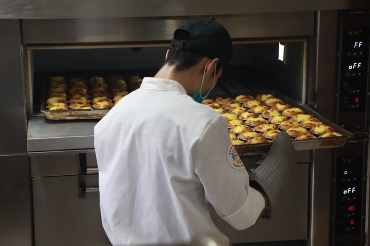 屏東失學青少年烘焙職業訓練