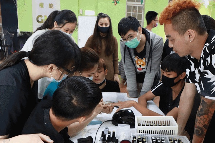 屏東失學青少年烘焙職業訓練