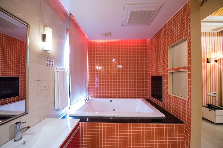 台南-花嫁情境汽車旅館