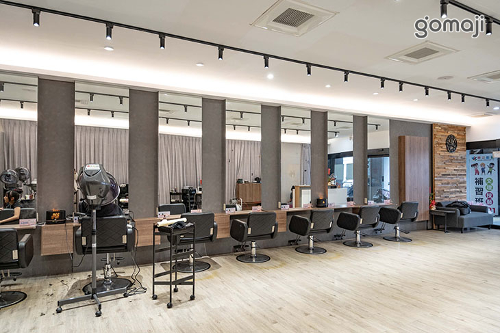剪界Hair salon(大里店)