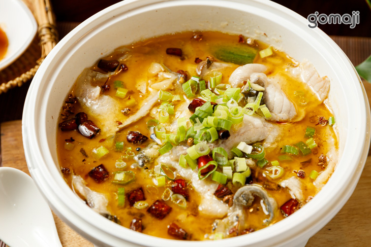 吃茶咖正宗川菜 重慶烤魚、酸菜魚