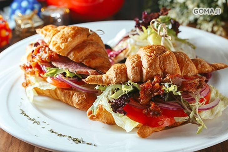 Plus Belle 好時光迴廊藝文廚坊