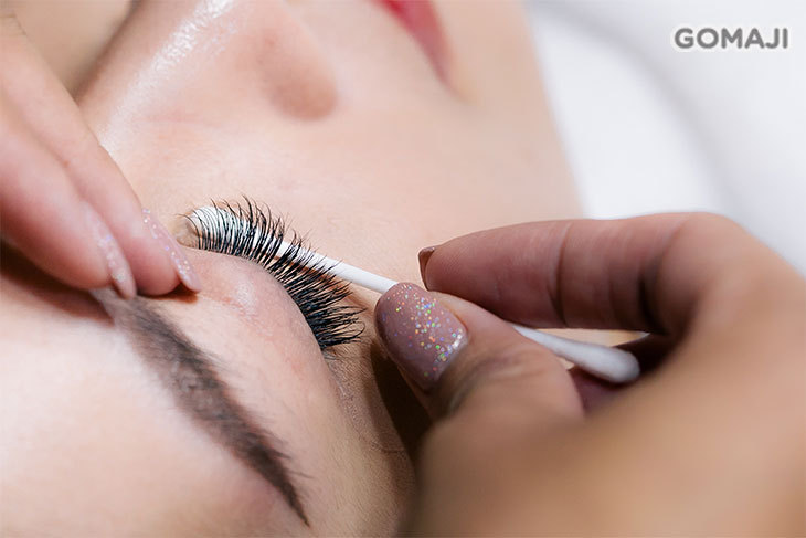 33.1 nails eyelashes