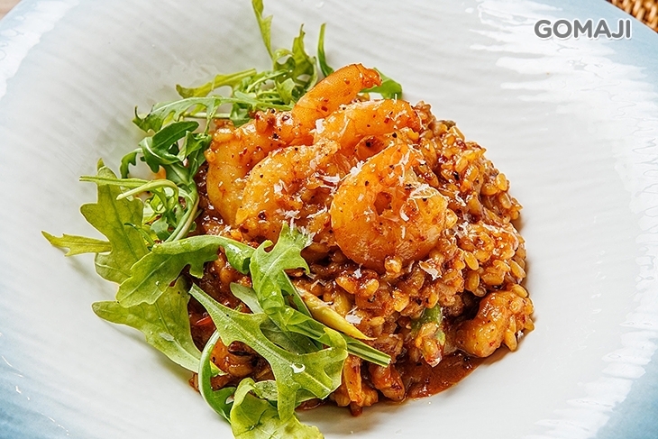 寓曰Cafe Bar Restaurant