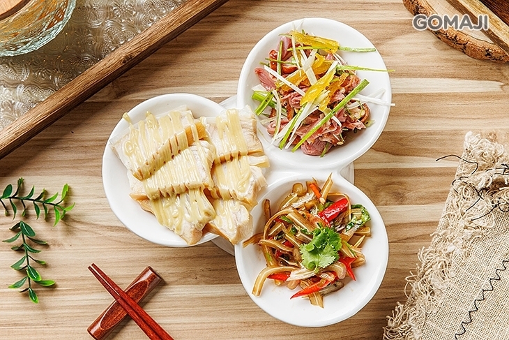 寓曰Cafe Bar Restaurant