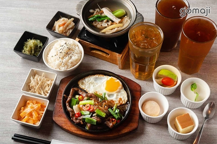Party創作美食茶房