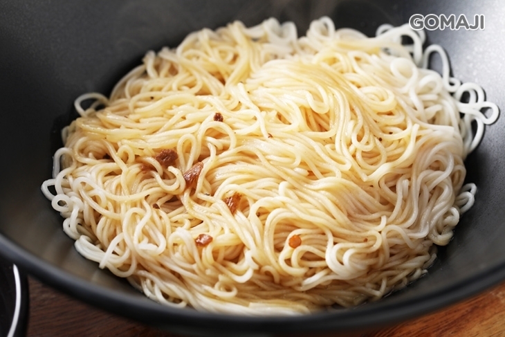 妙春風醇濃豬腳麵線