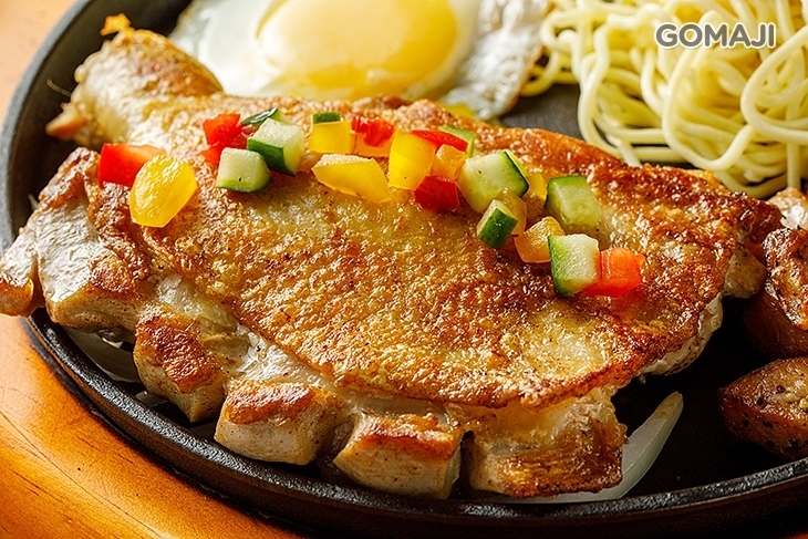 穿巷牛排(士東店)