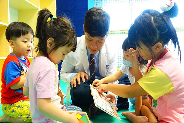 一起夢想-醫錦環鄉，巡迴共讀