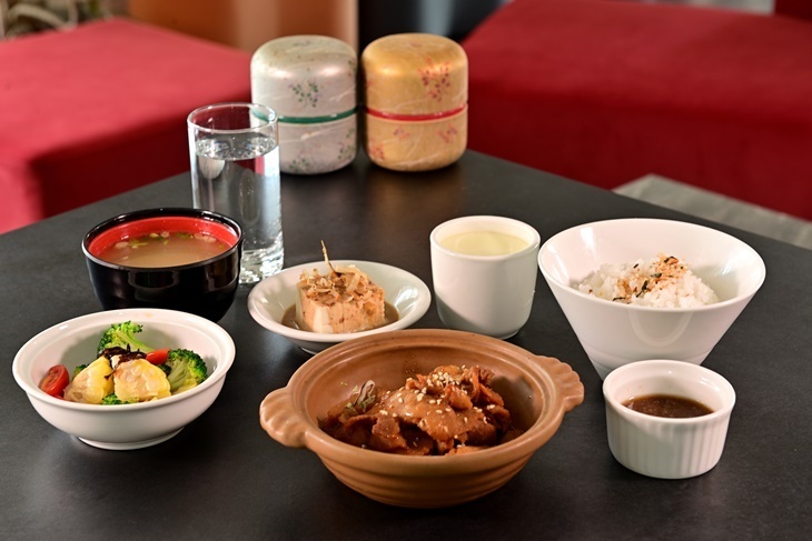 舞齡咖啡酒吧 Bar Ageless Café