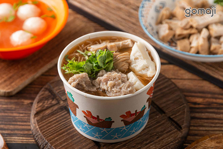阿成大腸頭麵線 甜不辣 肉圓 涼麵
