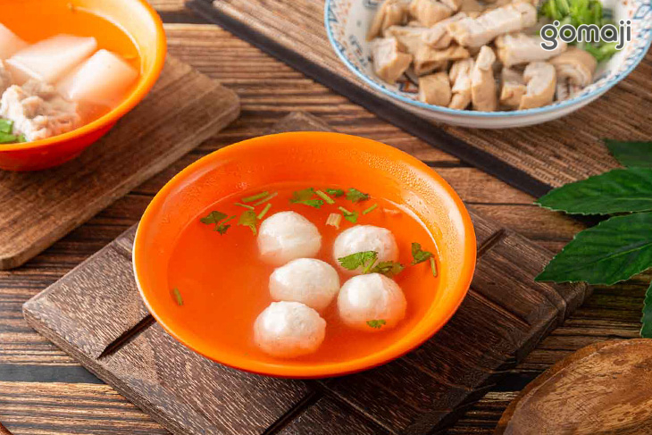 阿成大腸頭麵線 甜不辣 肉圓 涼麵