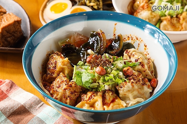 十三張紅油抄手